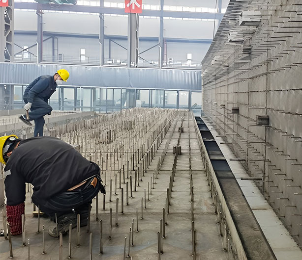 Ângulo de aço inoxidável na construção
